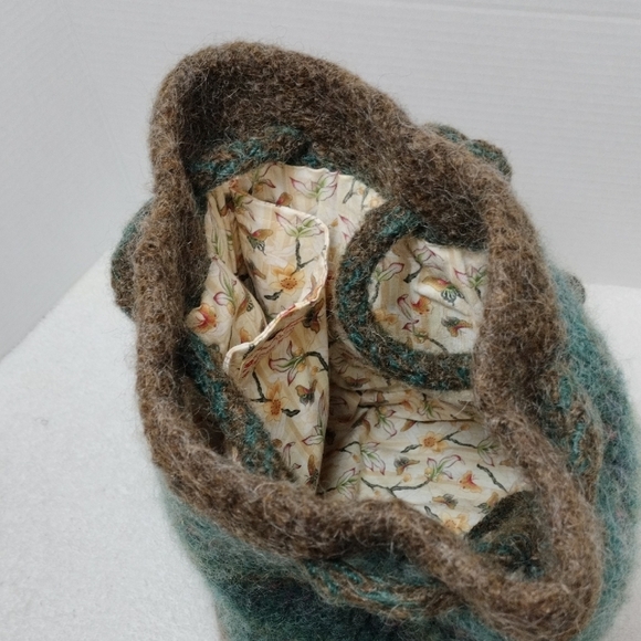 Specially Fashioned By Shelby Hawthorne Green and Brown Wool Shoulder Bag - Picture 4 of 6